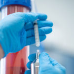 With semi-automatic filling, the syringes are screwed to the system via the Luer Lock attachment