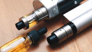 In einem kürzlich durchgeführten Versuch zur Abfüllung von 1,5 ml E-Liquids, konnten Nettodosierzeiten von unter 0,5 Sekunden erzielt werden, bei einer Wiederholgenauigkeit von mehr als 99 %.