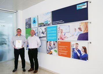 The managing directors Martin Stadler and Georg Senftl with the certificate of the Growth Champions 2019. The managing directors Martin Stadler and Georg Senftl with the certificate of the Growth Champions 2019.