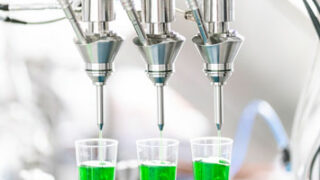 Compact filling nozzles, such as those from ViscoTec, enable efficient processes in the smallest of mounting spaces.