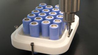 ViscoTec Dosiersysteme eignen sich perfekt für Verguss- oder Klebeapplikationen im Bereich Batteriemodulfertigung.