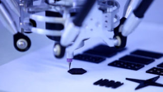 Eingesetzter 3D-Drucker für individuell erstellte Textilstrukturen aus Silikon