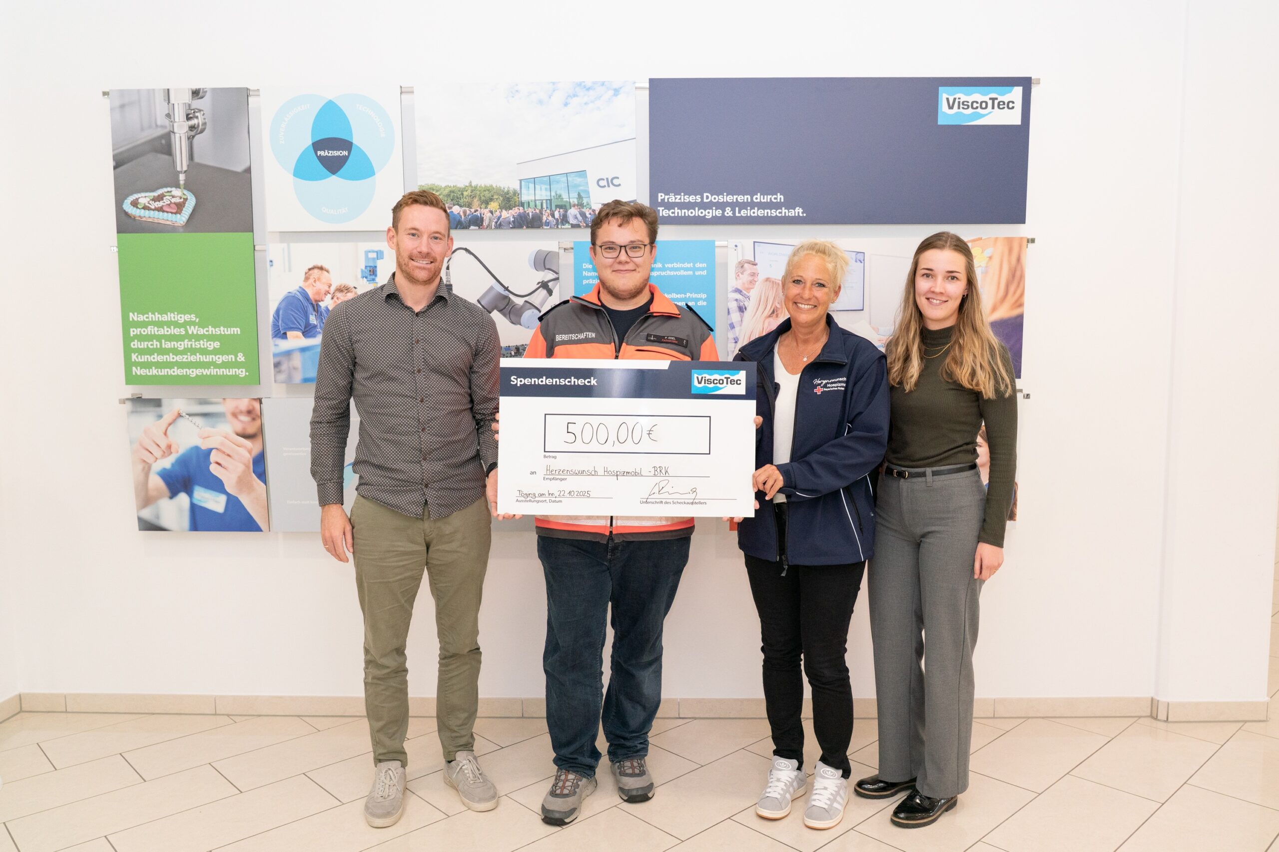 Spendenübergabe an Herzenswunsch Hospizmobil Spendenübergabe an Herzenswunsch Hospizmobil. (Bildquelle: ViscoTec)