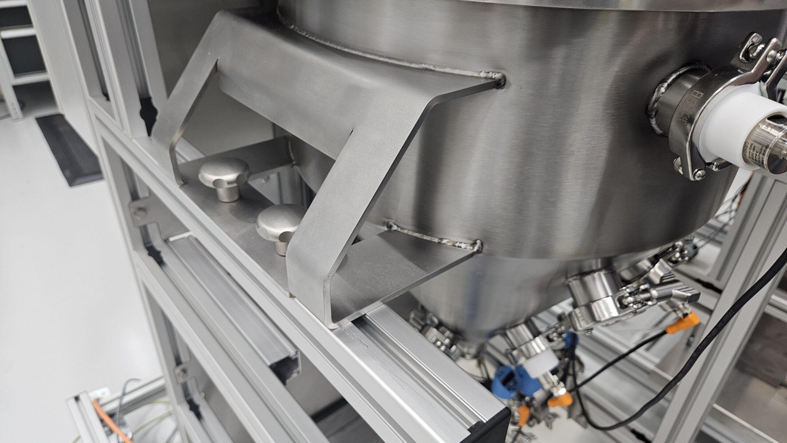 Management team of ViscoTec Mexico together with the main shareholders of MEI at the new site in Querétaro. 